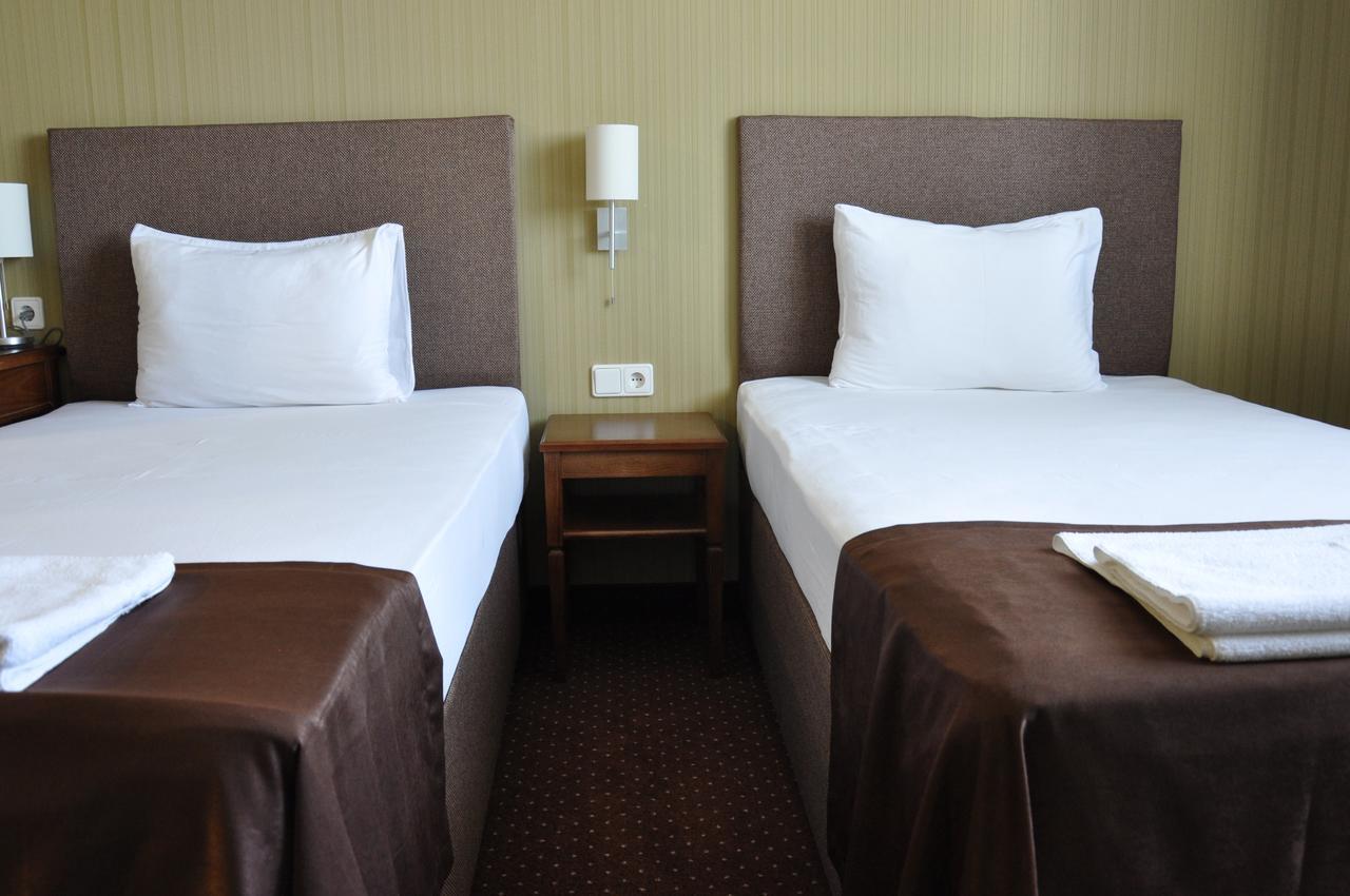 Hotel 7Ya Krasnosilske Eksteriør billede